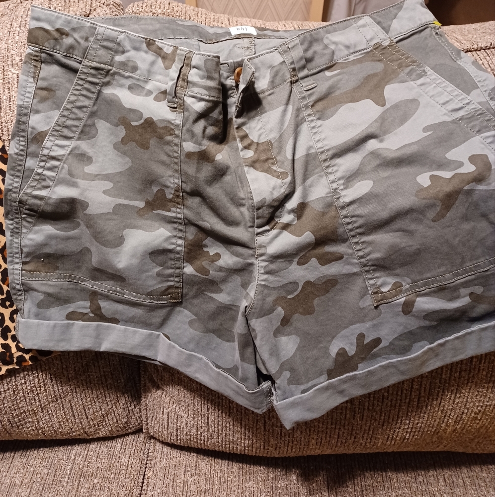 GAP Size 14 Shorts